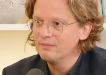 Pierre-Yves McSween révèle pourquoi il ne réside pas avec sa conjointe 3 Pierre-Yves McSween révèle pourquoi il ne réside pas avec sa conjointe Screenshot 2024 10 07 08.25.34 Pierre-Yves McSween révèle pourquoi il ne réside pas avec sa conjointe