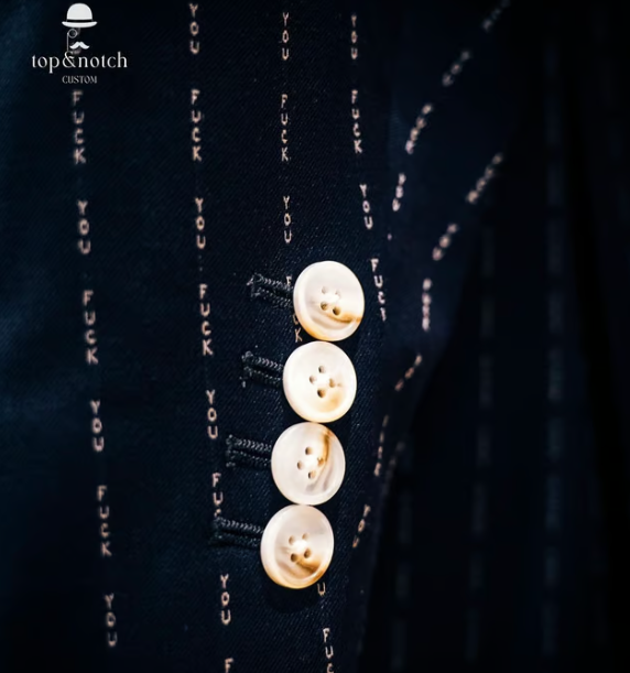 L'habit d'Arber Xhekaj hier soir envoyait un message très explicite 3 L'habit d'Arber Xhekaj hier soir envoyait un message très explicite Screenshot 2024 10 11 11.02.31 L'habit d'Arber Xhekaj hier soir envoyait un message très explicite