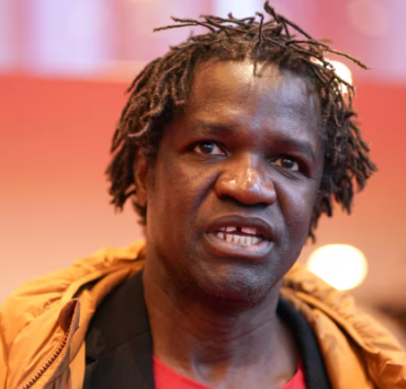 Boucar Diouf raconte la dernière chose qu’il a dite à son père avant sa mort et on est bouleversés 2 Boucar Diouf raconte la dernière chose qu’il a dite à son père avant sa mort et on est bouleversés Screenshot 2024 10 11 13.36.23 Boucar Diouf raconte la dernière chose qu’il a dite à son père avant sa mort et on est bouleversés