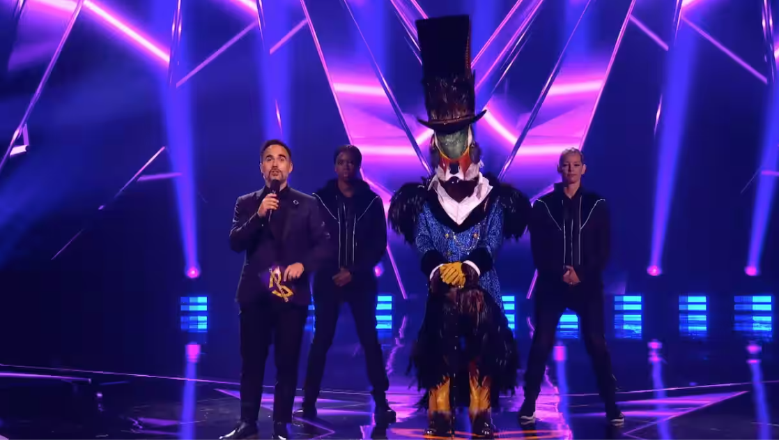 «Chanteurs masqués» : Cette icône vivante surprend tout le monde en étant démasquée 1 «Chanteurs masqués» : Cette icône vivante surprend tout le monde en étant démasquée Screenshot 2024 10 14 17.02.24 «Chanteurs masqués» : Cette icône vivante surprend tout le monde en étant démasquée