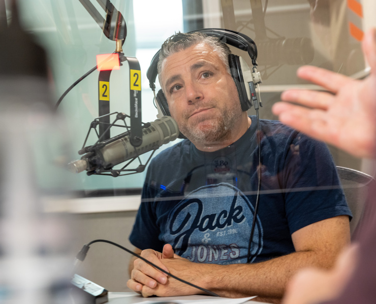 Screenshot 2024 10 19 13.14.27 Revirement inattendu au 98,5 FM alors qu'un animateur populaire est suspendu