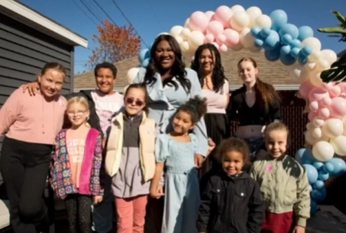 Pendant sa grossesse, Mélissa Bédard révèle le genre de son bébé avec son conjoint Karl. 2 Pendant sa grossesse, Mélissa Bédard révèle le genre de son bébé avec son conjoint Karl. Screenshot 2024 10 25 12.07.30 Pendant sa grossesse, Mélissa Bédard révèle le genre de son bébé avec son conjoint Karl.