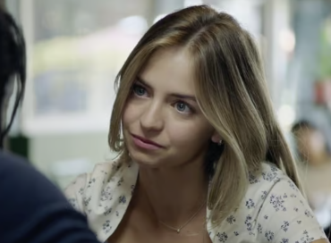 Difficile de résister à Ludivine Reding dans sa magnifique robe moulante 2 Difficile de résister à Ludivine Reding dans sa magnifique robe moulante Screenshot 2024 10 26 08.15.26 Difficile de résister à Ludivine Reding dans sa magnifique robe moulante