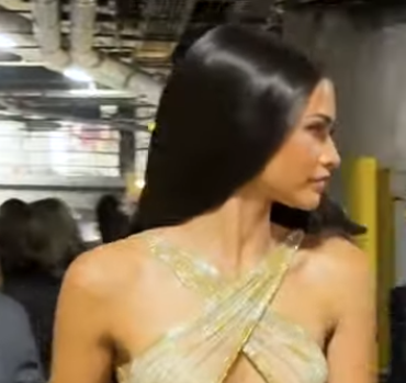 Screenshot 2024 10 26 184102 e1730028787586 Zendaya est sublime dans cette mini robe lors de la soirée d’intronisation de Cher