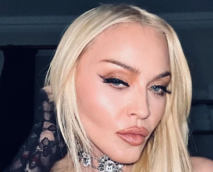 Screenshot 2024 10 31 10.19.11 Madonna semble méconnaissable et le visage gonflé en public à 66 ans avec son partenaire de 28 ans