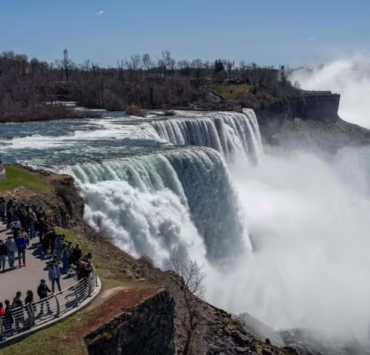 Capture decran 2024 11 03 113044 La femme qui a sauté dans les chutes de Niagara avec ses 2 enfants a laissé des messages troublants