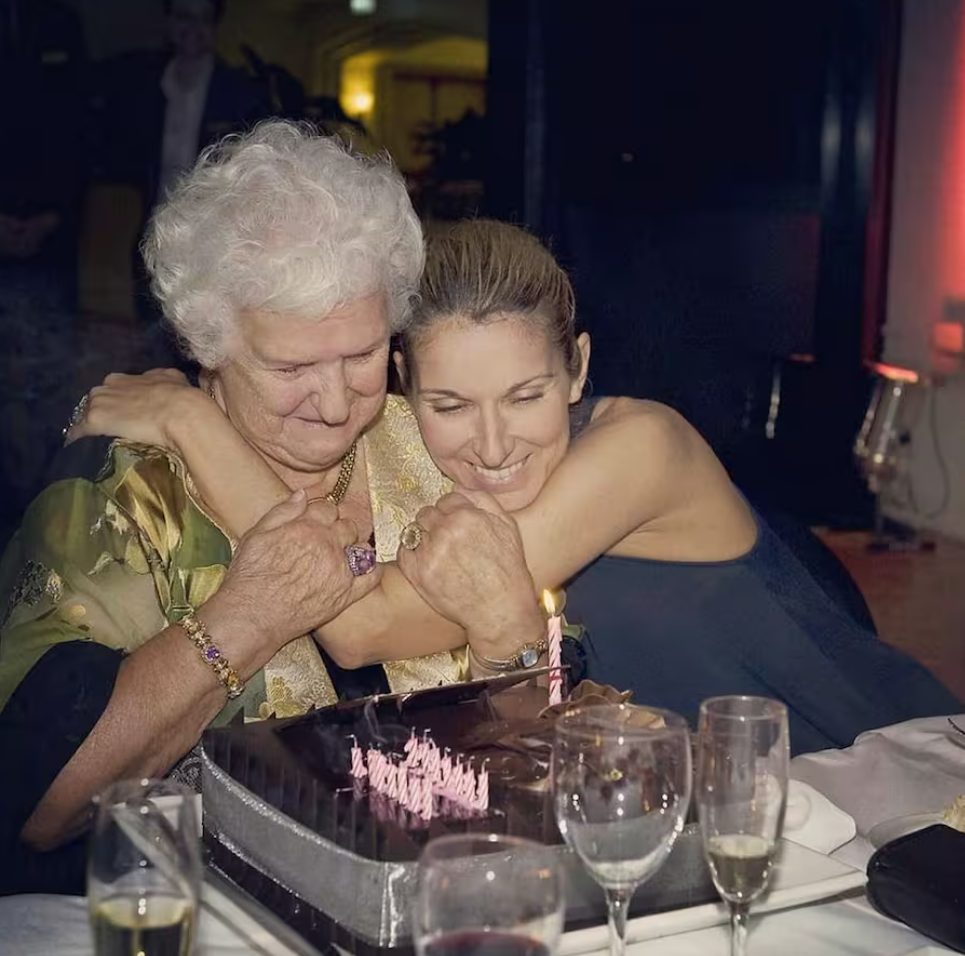 Voici à quoi ressemblait Maman Dion au même âge que Céline actuellement 1 Voici à quoi ressemblait Maman Dion au même âge que Céline actuellement Capture decran 2024 11 14 161627 Voici à quoi ressemblait Maman Dion au même âge que Céline actuellement