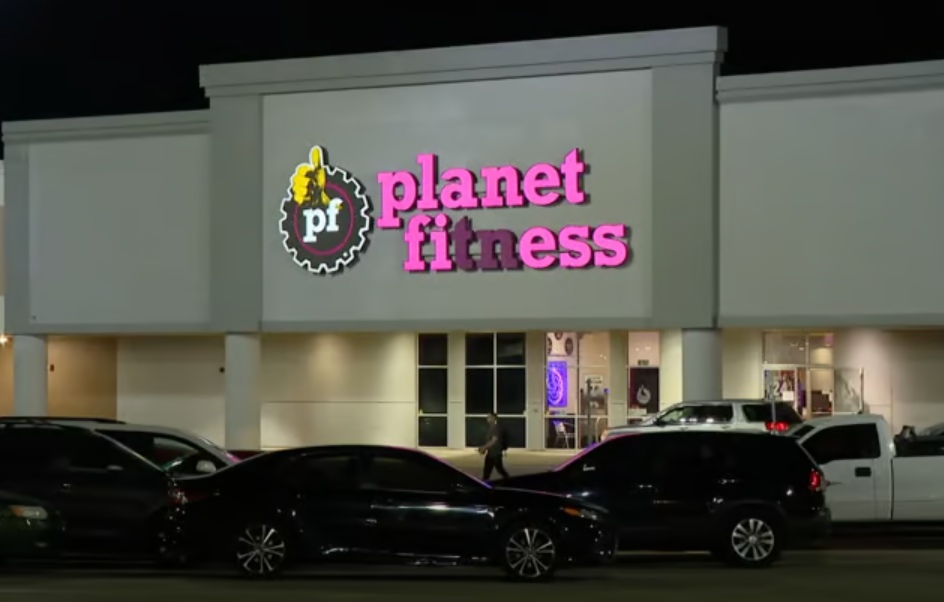 Un homme porté disparu depuis trois jours est découvert sans vie dans le lit de bronzage d’un gym 3 Un homme porté disparu depuis trois jours est découvert sans vie dans le lit de bronzage d’un gym Capture decran 2024 11 15 101052 Un homme porté disparu depuis trois jours est découvert sans vie dans le lit de bronzage d’un gym