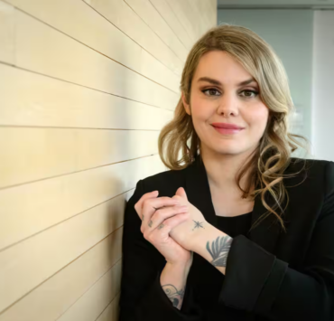 Cœur de Pirate révèle pourquoi elle vient de subir une réduction mammaire 4 Cœur de Pirate révèle pourquoi elle vient de subir une réduction mammaire Capture decran 2024 11 20 114615 Cœur de Pirate révèle pourquoi elle vient de subir une réduction mammaire