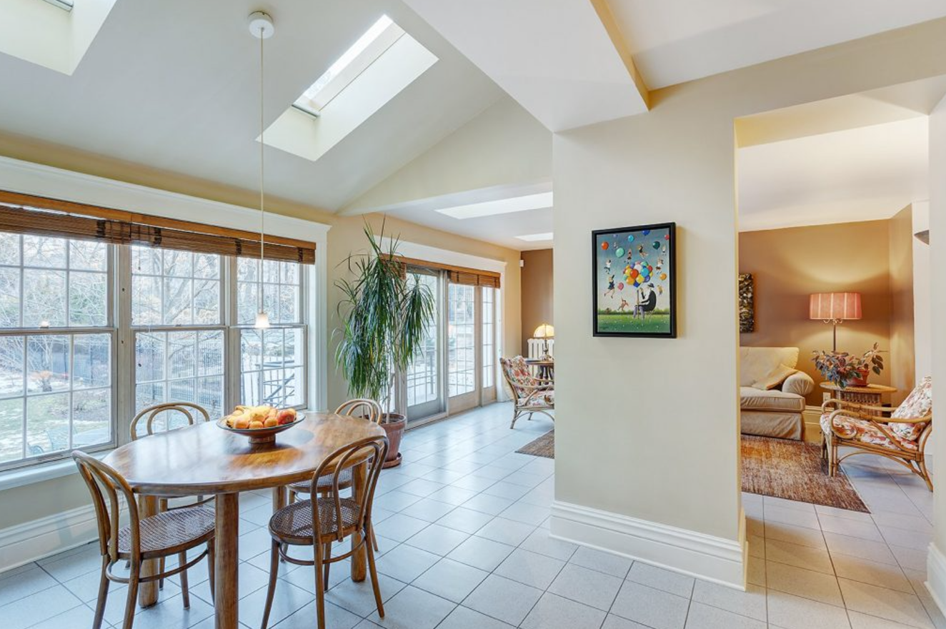 Capture decran 2024 11 25 122406 Explorez l'opulente demeure de 3 000 000$ où vivait Michel Côté à Outremont