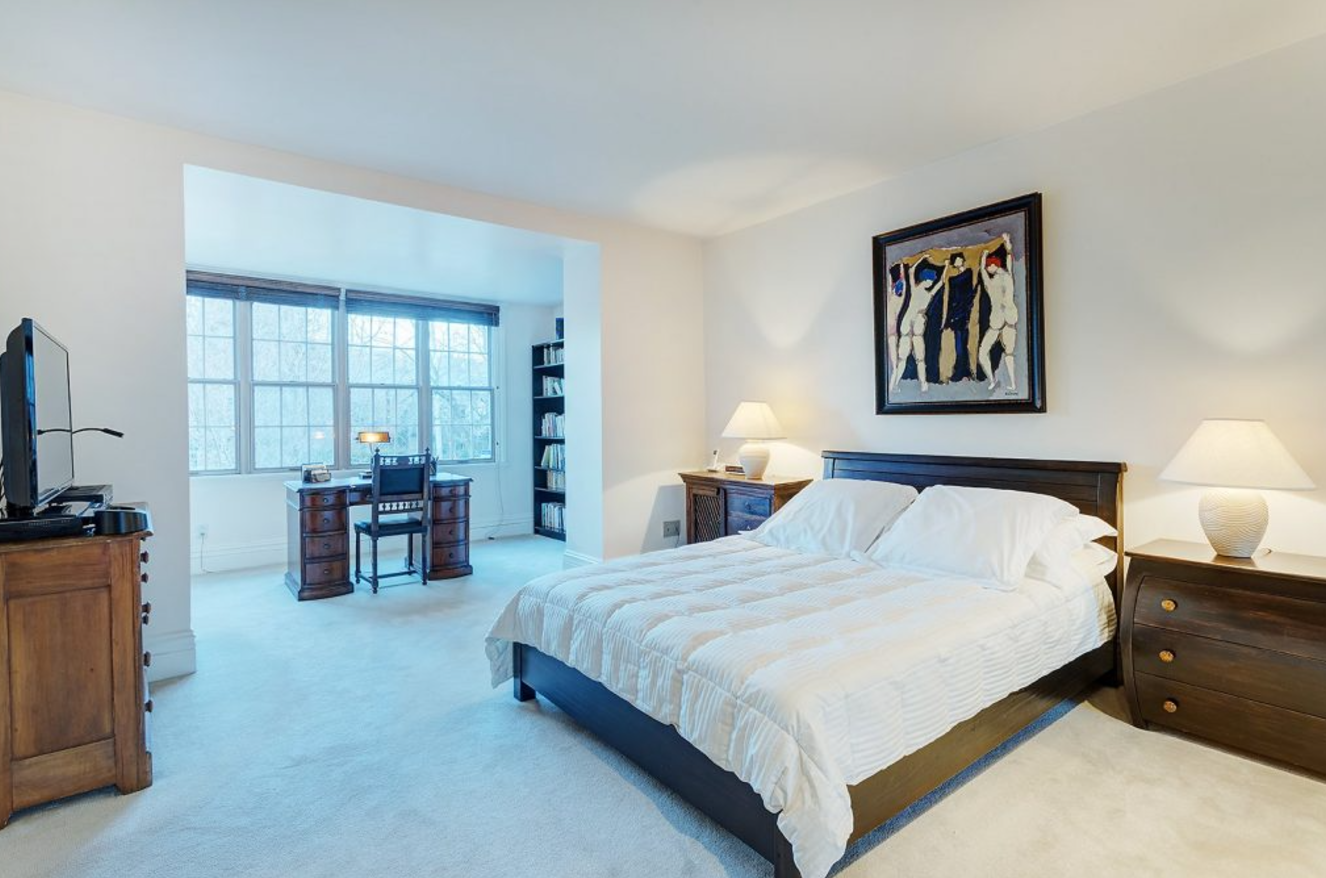 Capture decran 2024 11 25 122413 Explorez l'opulente demeure de 3 000 000$ où vivait Michel Côté à Outremont