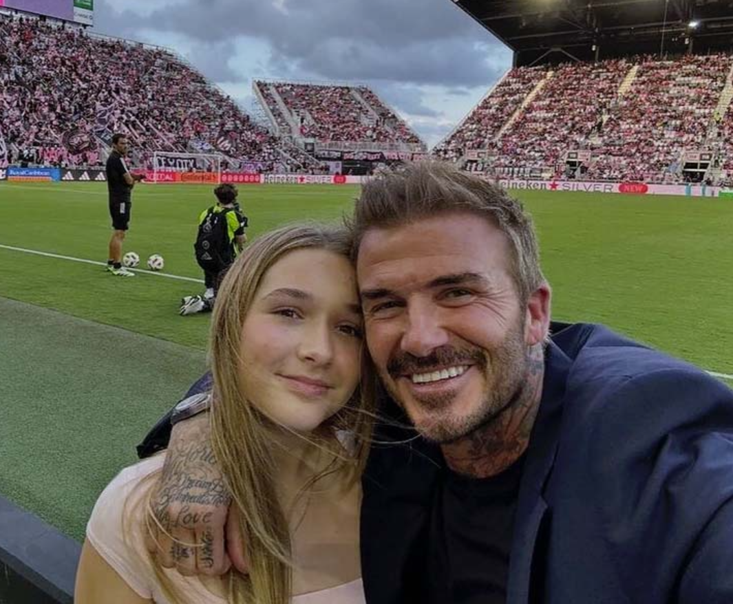 "Moments père-fille critiqués": David Beckham et sa fille Harper au cœur d'une polémique 3 "Moments père-fille critiqués": David Beckham et sa fille Harper au cœur d'une polémique Capture decran 2024 11 30 194111 "Moments père-fille critiqués": David Beckham et sa fille Harper au cœur d'une polémique