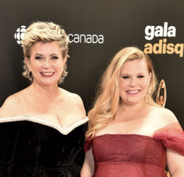 Capture decran le 2024 11 04 a 09.47.39 e1730731718515 Nathalie Simard fait sensation avec sa fille enceinte sur le tapis rouge : les réactions sont nombreuses