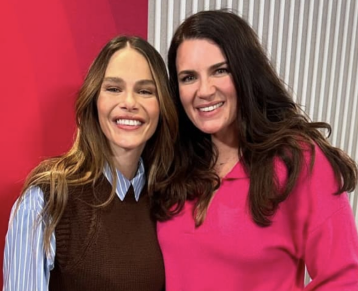 Émotion en direct : Marie-Ève Janvier et Maripier Morin fondent en larmes à la radio 10 Émotion en direct : Marie-Ève Janvier et Maripier Morin fondent en larmes à la radio Capture decran le 2024 11 15 a 08.54.02 e1731679259359 Émotion en direct : Marie-Ève Janvier et Maripier Morin fondent en larmes à la radio