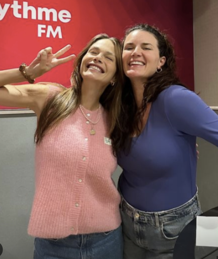 Capture decran le 2024 11 15 a 09.06.42 Émotion en direct : Marie-Ève Janvier et Maripier Morin fondent en larmes à la radio