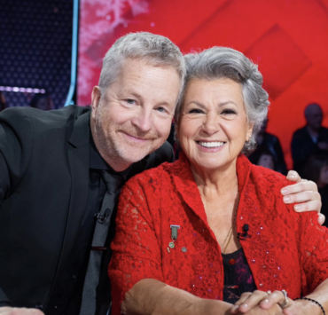 Capture decran le 2024 11 22 a 14.58.05 e1732305560479 André Robitaille dévoile une rare photo avec Ginette Reno en 2024 : radieuse et en pleine forme !