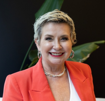 Screenshot 2024 11 01 08.55.39 Nathalie Simard a captivé l'attention avec sa robe éblouissante au premier gala de l’ADISQ