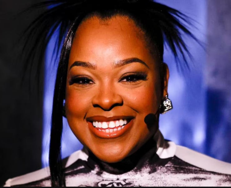 Screenshot 2024 11 10 121940 Mel Charlot s'effondre complètement sur le plateau d’En direct de l’univers et voici pourquoi