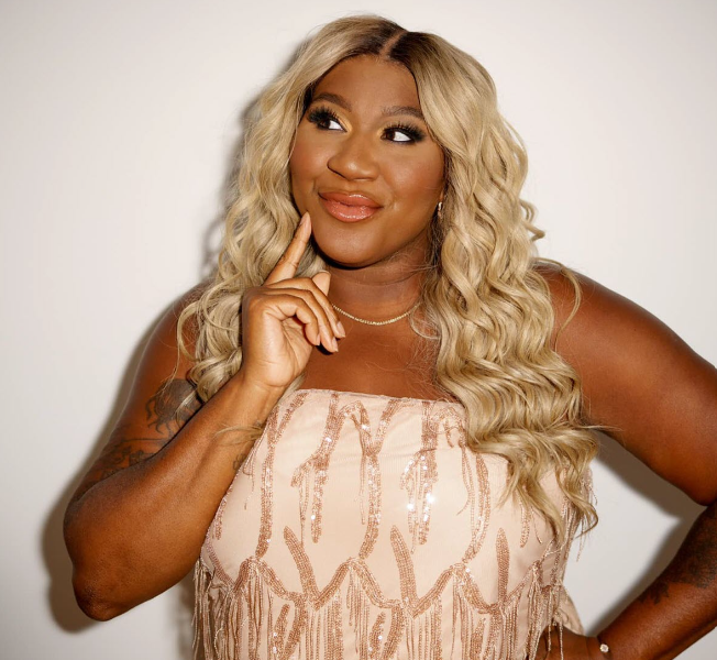 mel2 Mélissa Bédard sort et diffuse des images de ses tenues de soirée