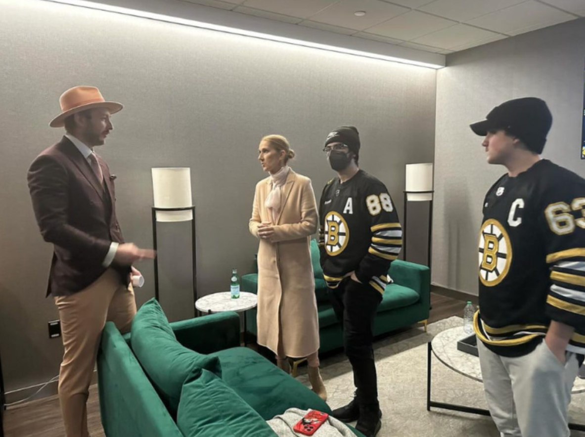 Capture decran 2024 12 01 124513 Explorez Nelson Angélil à travers 10 clichés de son quotidien