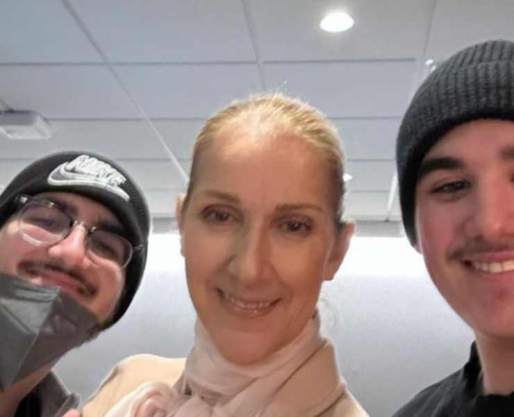 Capture decran 2024 12 01 124557 Explorez Nelson Angélil à travers 10 clichés de son quotidien