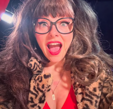 Capture decran 2024 12 03 075935 e1733230976112 Annie Dufresne étonne ses fans avec un bikini innovant fabriqué de masques