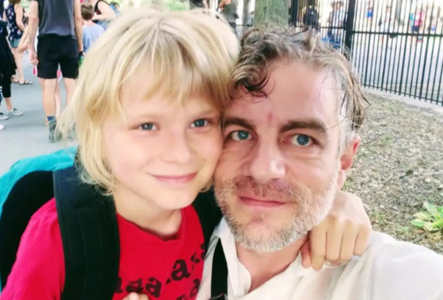 Hubert Proulx et son fils Viktor partagent la scène dans un nouveau spectacle 1 Hubert Proulx et son fils Viktor partagent la scène dans un nouveau spectacle Capture decran 2024 12 04 092751 Hubert Proulx et son fils Viktor partagent la scène dans un nouveau spectacle