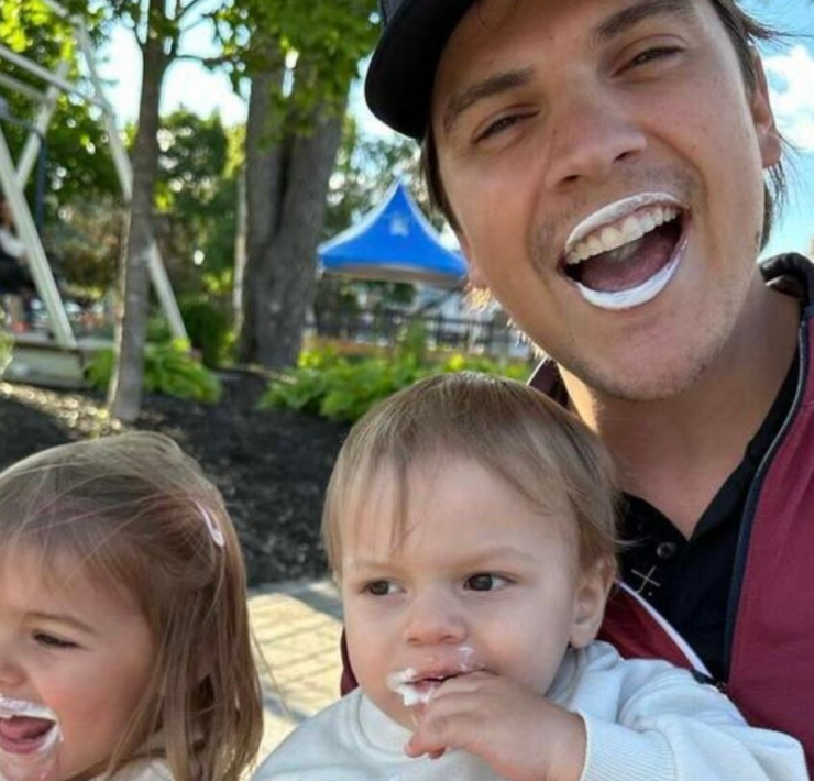 Capture decran 2024 12 07 133003 La blonde de Ludovick Bourgeois Partage des Moments Précieux de leur Enfants en Floride