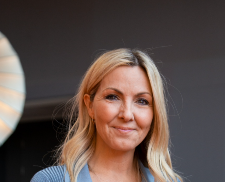 Capture decran 2024 12 16 112400 Véronique Cloutier célèbre son anniversaire de 50 ans loin du Québec et voici le gâteau