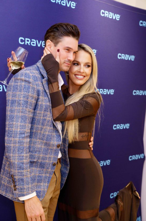 Capture decran 2024 12 18 125833 Soir de lancement pour Isabelle Gauvin: accompagnée par des stars!