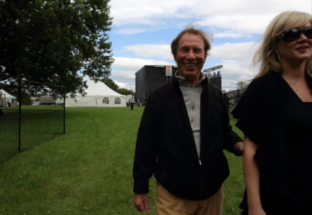 Capture decran 2024 12 22 175839 Jean-Pierre Ferland et Julie Anne Saumur: Un Amour Immortalisé en Photos