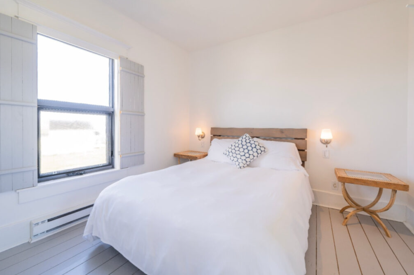 Julie Snyder vend son hôtel privé pour 1 000 000$ aux Îles-de-la-Madeleine avec toutes les photos 3 Julie Snyder vend son hôtel privé pour 1 000 000$ aux Îles-de-la-Madeleine avec toutes les photos Capture decran 2024 12 25 163828 Julie Snyder vend son hôtel privé pour 1 000 000$ aux Îles-de-la-Madeleine avec toutes les photos
