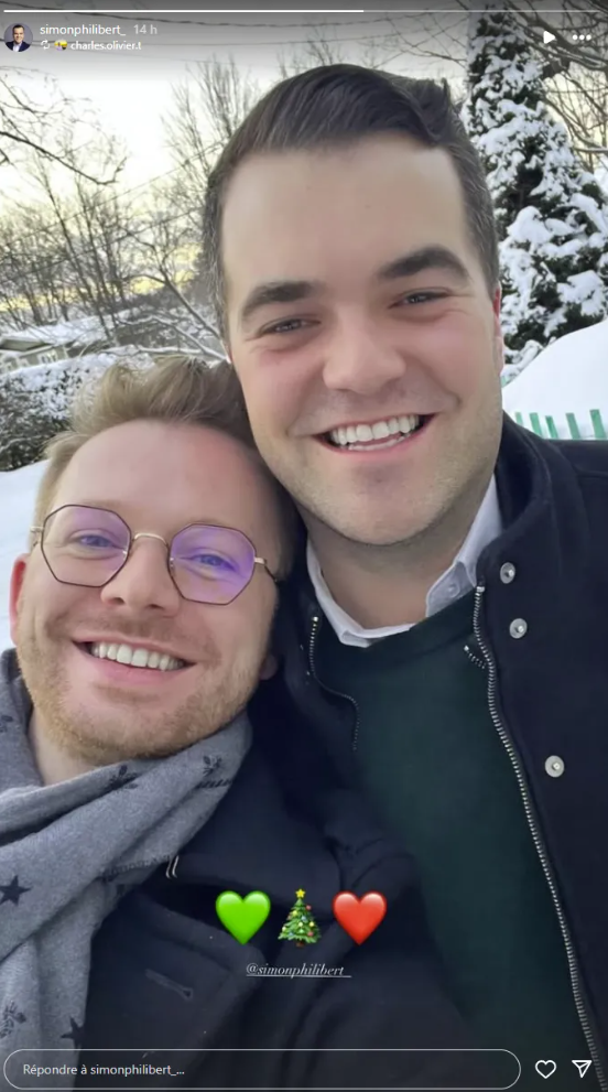 Simon Philibert de TVA Nouvelles partage une charmante photo de Noël avec son partenaire 2 Simon Philibert de TVA Nouvelles partage une charmante photo de Noël avec son partenaire Capture decran 2024 12 26 161504 Simon Philibert de TVA Nouvelles partage une charmante photo de Noël avec son partenaire