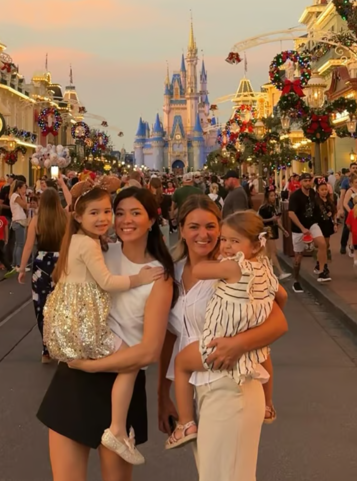 Ludovick Bourgeois publie une photo de Noël attendrissante avec sa famille 3 Ludovick Bourgeois publie une photo de Noël attendrissante avec sa famille Capture decran 2024 12 29 195810 Ludovick Bourgeois publie une photo de Noël attendrissante avec sa famille