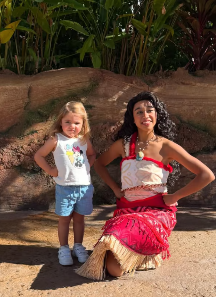 Ludovick Bourgeois publie une photo de Noël attendrissante avec sa famille 4 Ludovick Bourgeois publie une photo de Noël attendrissante avec sa famille Capture decran 2024 12 29 195815 Ludovick Bourgeois publie une photo de Noël attendrissante avec sa famille