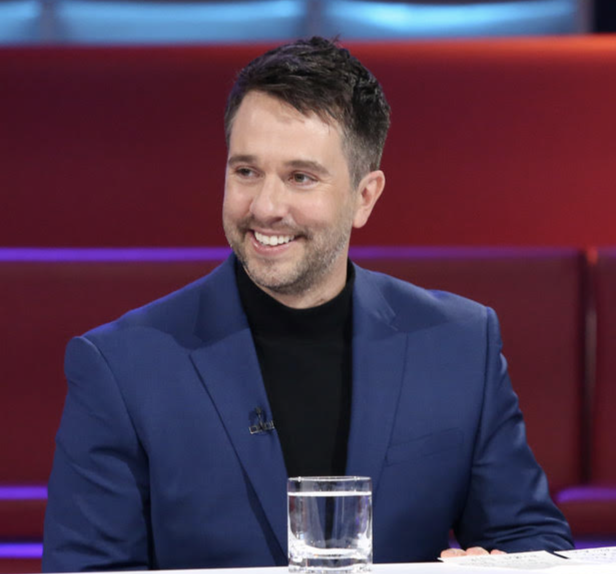 Capture decran le 2024 12 02 a 12.33.12 Alexandre Barrette rejoint une émission télévisée en tant qu’animateur cet hiver