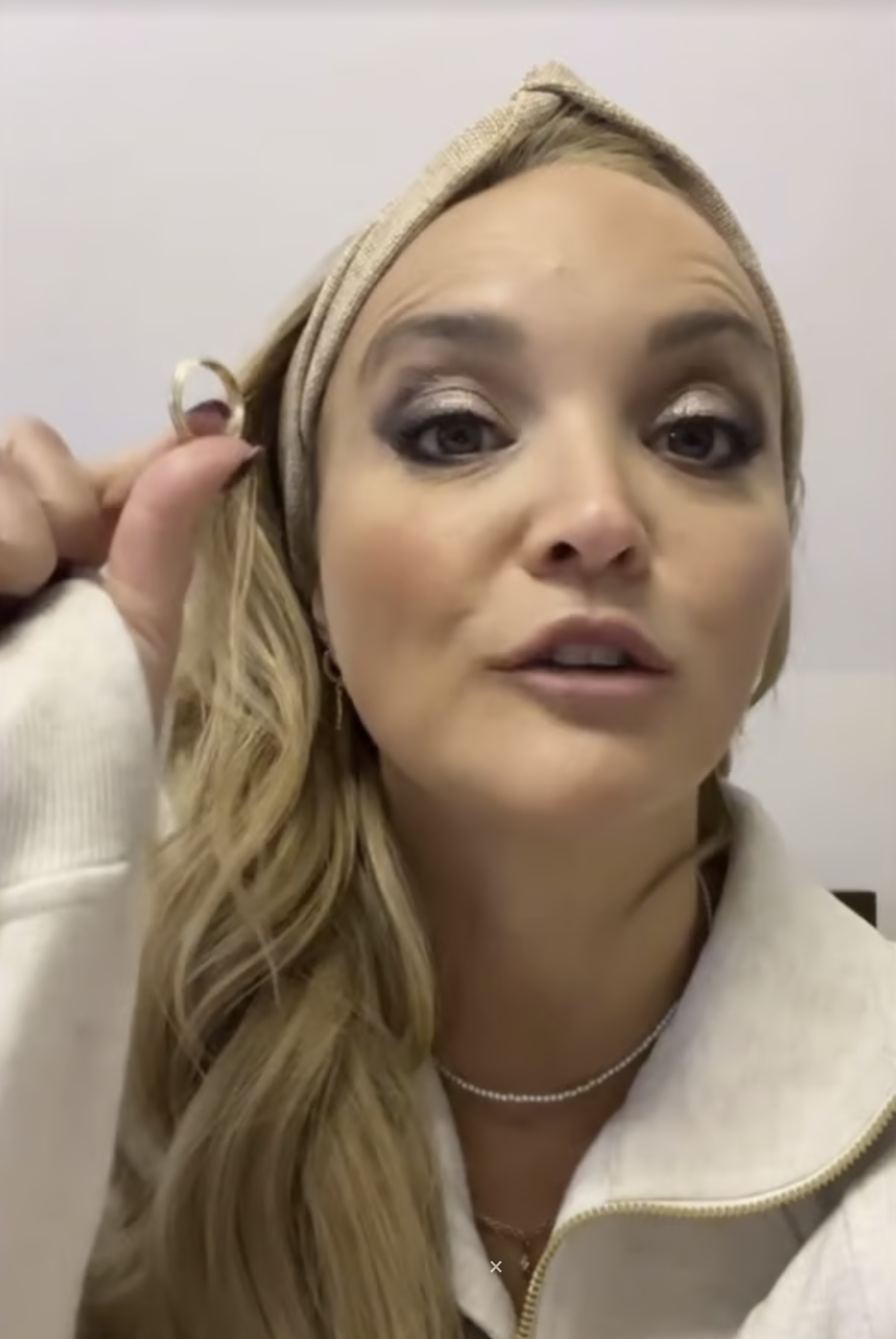 Julie Ringuette réagit face aux fausses rumeurs sur son couple 2 Julie Ringuette réagit face aux fausses rumeurs sur son couple Capture decran le 2024 12 05 a 17.57.26 Julie Ringuette réagit face aux fausses rumeurs sur son couple