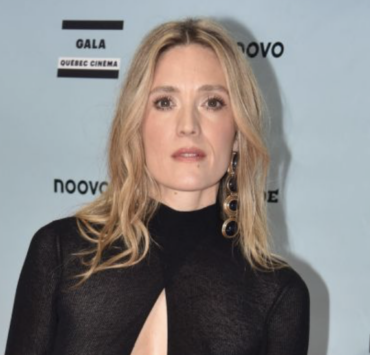 Capture decran le 2024 12 09 a 08.41.00 e1733751712503 Éclatante Évelyne Brochu : sa robe fait sensation au Gala Québec Cinéma