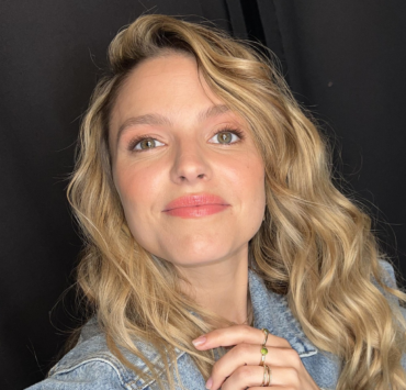 Sarah-Jeanne Labrosse partage des moments familiaux adorables sur son chantier 3 Sarah-Jeanne Labrosse partage des moments familiaux adorables sur son chantier Capture decran le 2024 12 13 a 12.54.11 e1734112497450 Sarah-Jeanne Labrosse partage des moments familiaux adorables sur son chantier