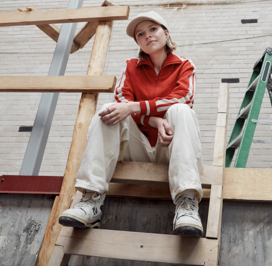 Sarah-Jeanne Labrosse partage des moments familiaux adorables sur son chantier 2 Sarah-Jeanne Labrosse partage des moments familiaux adorables sur son chantier Capture decran le 2024 12 13 a 12.57.24 Sarah-Jeanne Labrosse partage des moments familiaux adorables sur son chantier