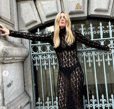 Evelyne Brochu.jpg4 e1739935405617 Èvelyne Brochu est sublime dans cette robe noir au Gala Québec Cinéma