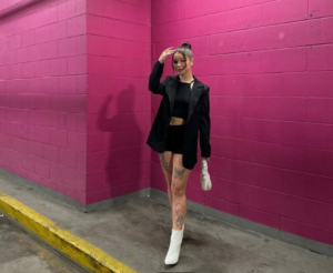 delome3 1 Quelle bonne nouvelle affiche La blonde de Sébastien Delorme sur les réseaux sociaux !!?