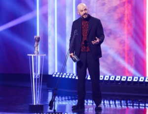 marc 8 Marc-André Grondin était superbement entouré sur le tapis rouge du Gala Québec Cinéma 2024