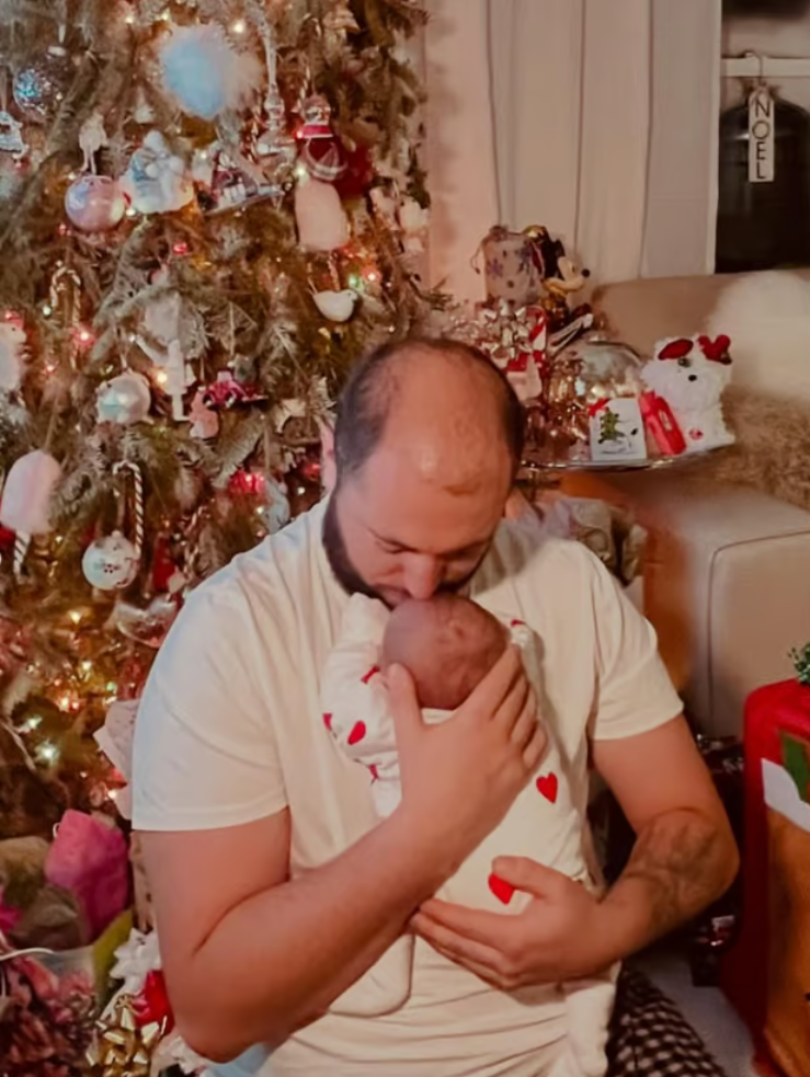 Nathalie Simard partage des moments tendres avec sa petite-fille nouvellement née pour les fêtes 3 Nathalie Simard partage des moments tendres avec sa petite-fille nouvellement née pour les fêtes Capture decran 2025 01 02 212316 Nathalie Simard partage des moments tendres avec sa petite-fille nouvellement née pour les fêtes