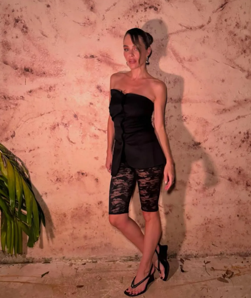 Maripier Morin éblouit avec un pantalon transparent et attire tous les regards 2 Maripier Morin éblouit avec un pantalon transparent et attire tous les regards Capture decran 2025 01 03 211706 Maripier Morin éblouit avec un pantalon transparent et attire tous les regards