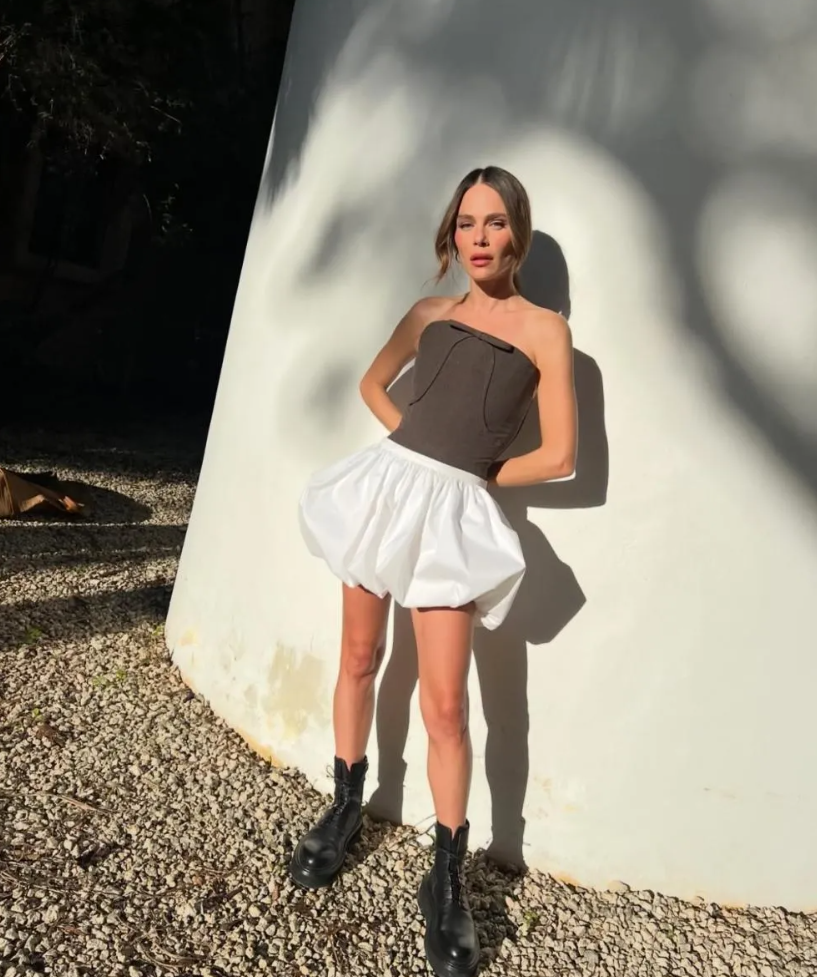 Maripier Morin éblouit avec un pantalon transparent et attire tous les regards 3 Maripier Morin éblouit avec un pantalon transparent et attire tous les regards Capture decran 2025 01 03 211713 Maripier Morin éblouit avec un pantalon transparent et attire tous les regards