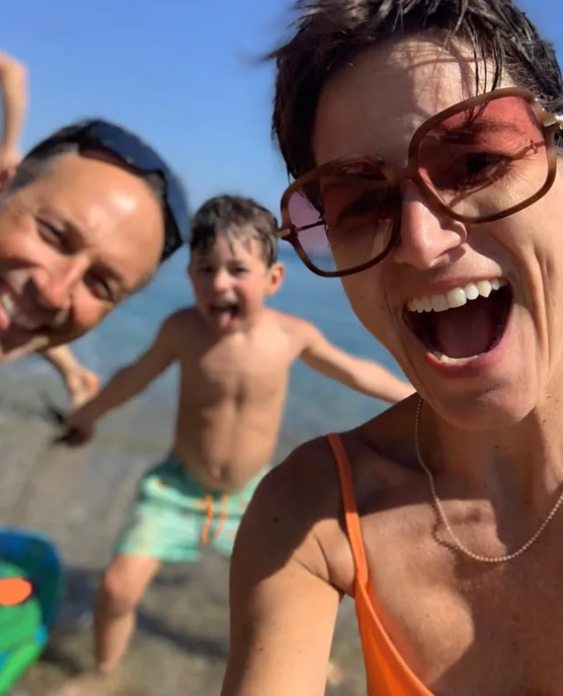 5 magnifiques photos de Julie Marcoux de TVA Nouvelles avec son mari et leur enfant 2 5 magnifiques photos de Julie Marcoux de TVA Nouvelles avec son mari et leur enfant Capture decran 2025 01 04 220256 5 magnifiques photos de Julie Marcoux de TVA Nouvelles avec son mari et leur enfant