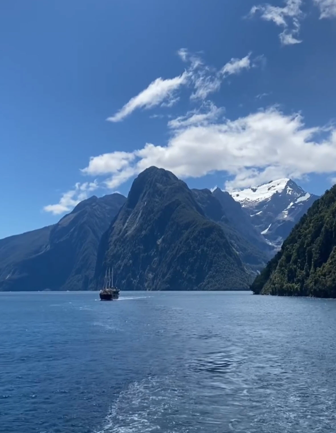 Une animatrice de Salut Bonjour vit un moment inoubliable avec son chum loin du Québec 4 Une animatrice de Salut Bonjour vit un moment inoubliable avec son chum loin du Québec Capture decran 2025 01 05 215440 Une animatrice de Salut Bonjour vit un moment inoubliable avec son chum loin du Québec