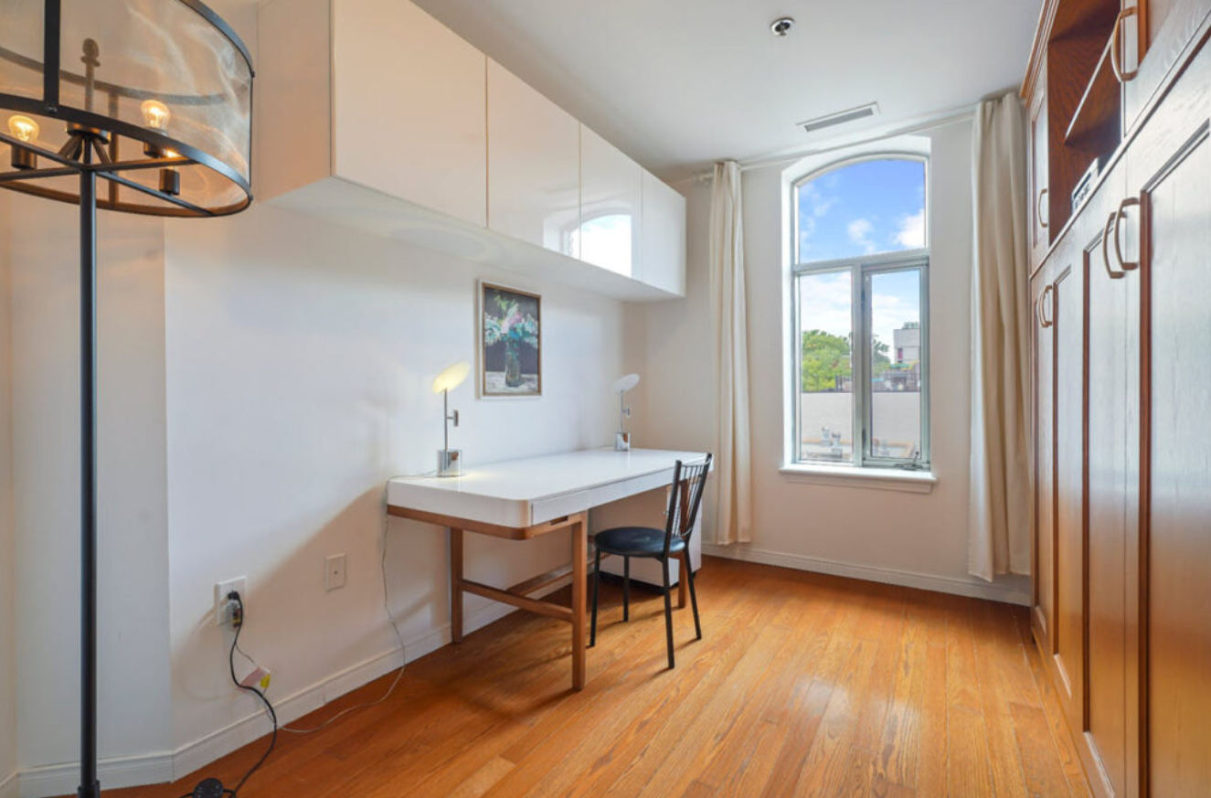 Capture decran 2025 01 12 193748 Geneviève Schmidt vend son élégant condo à Montréal et dévoile les photos