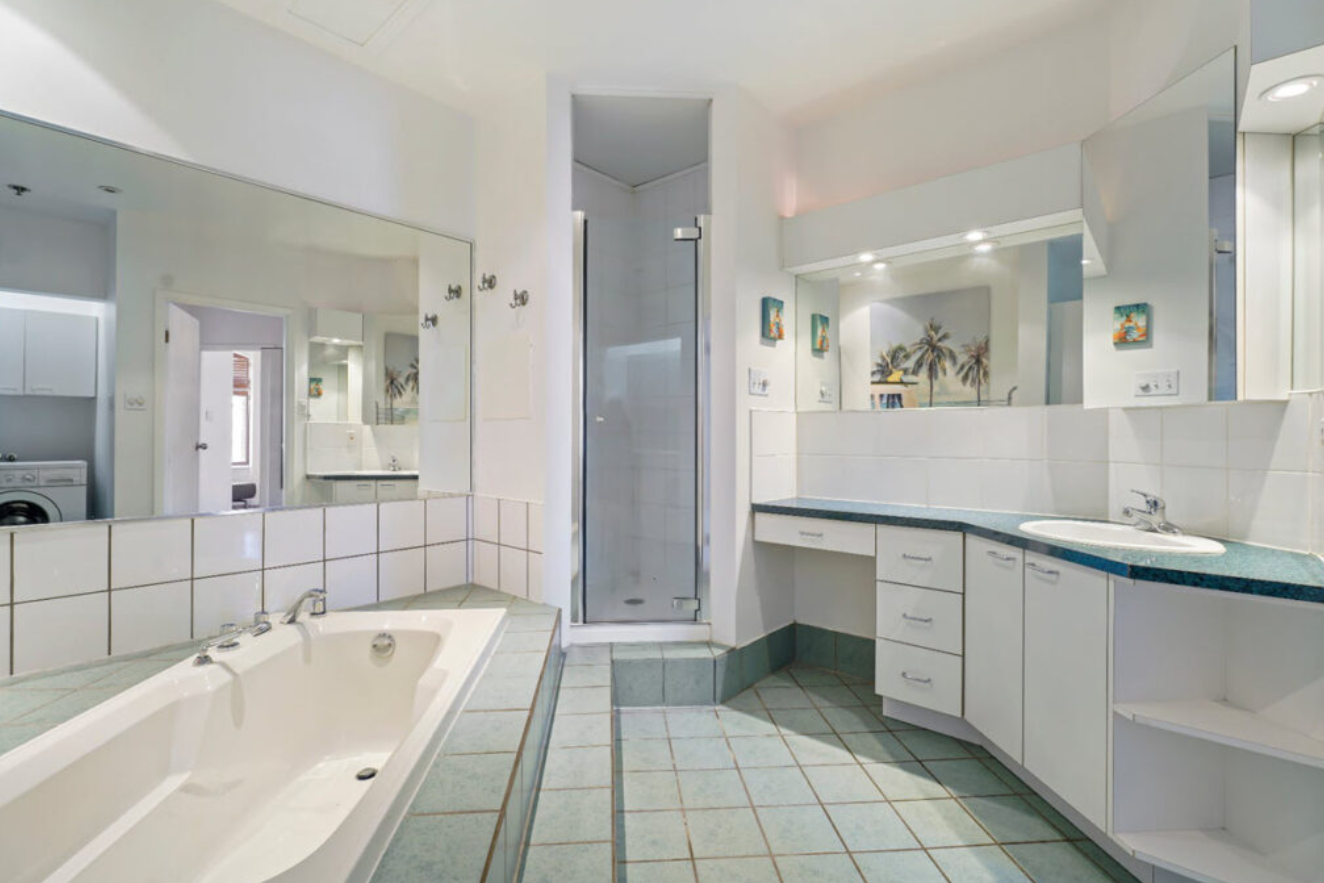 Capture decran 2025 01 12 193755 Geneviève Schmidt vend son élégant condo à Montréal et dévoile les photos